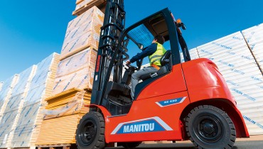 Quelles machines industrielles choisir pour un usage mixte intérieur / extérieur ?