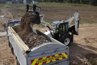 Tractopelle Terex 890